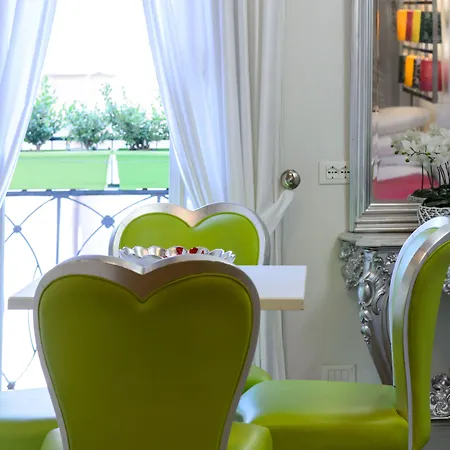 Domus Spagna Frattina 4*