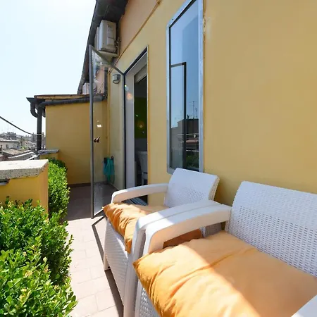 Casa de hóspedes Domus Spagna Frattina 3*