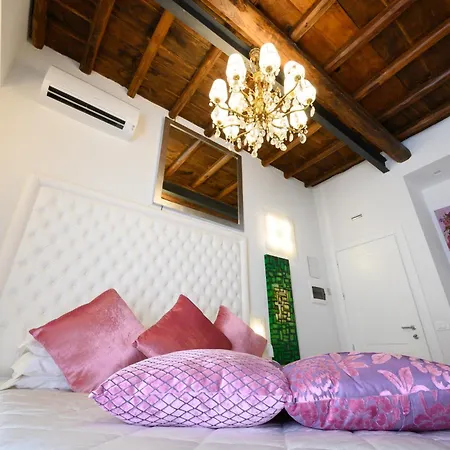 Domus Spagna Frattina Vendégház