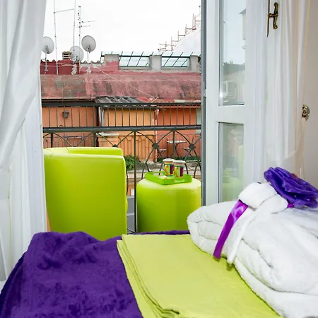 Domus Spagna Frattina Vendégház 4*