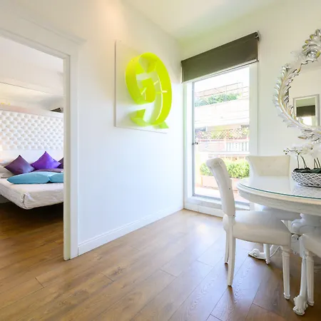 Vendégház Domus Spagna Frattina Róma