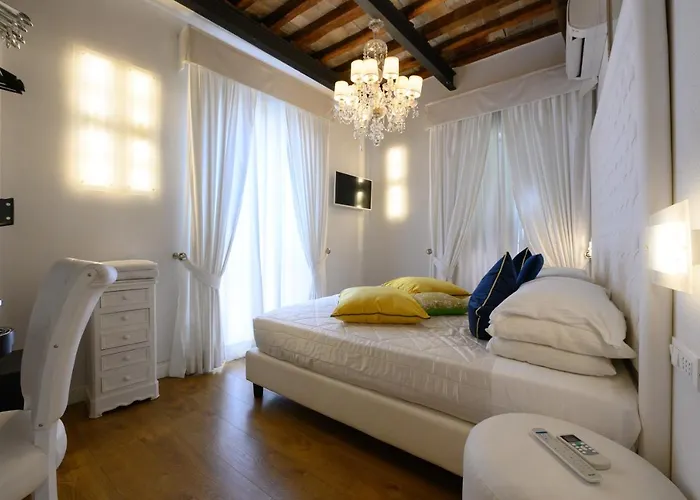 Guest house Domus Spagna Frattina 4*