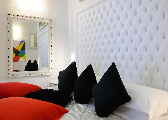 Domus Spagna Frattina Guest house 4*