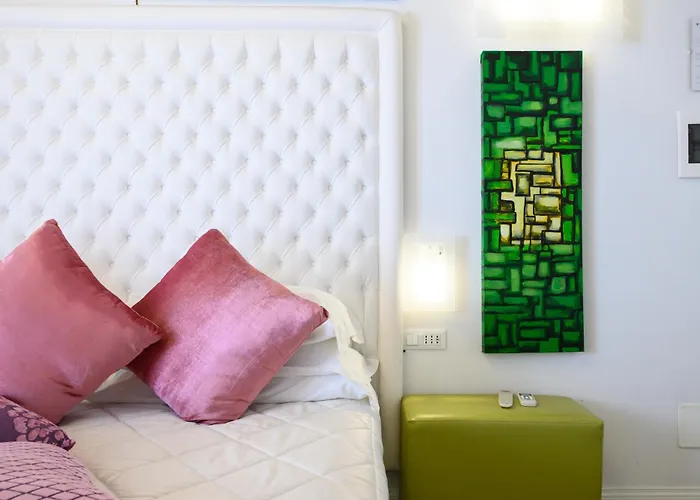 Domus Spagna Frattina Guest house