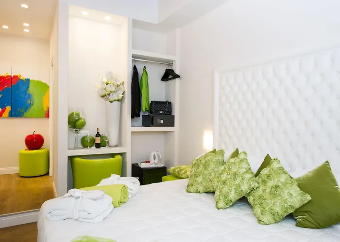 Domus Spagna Frattina 4*