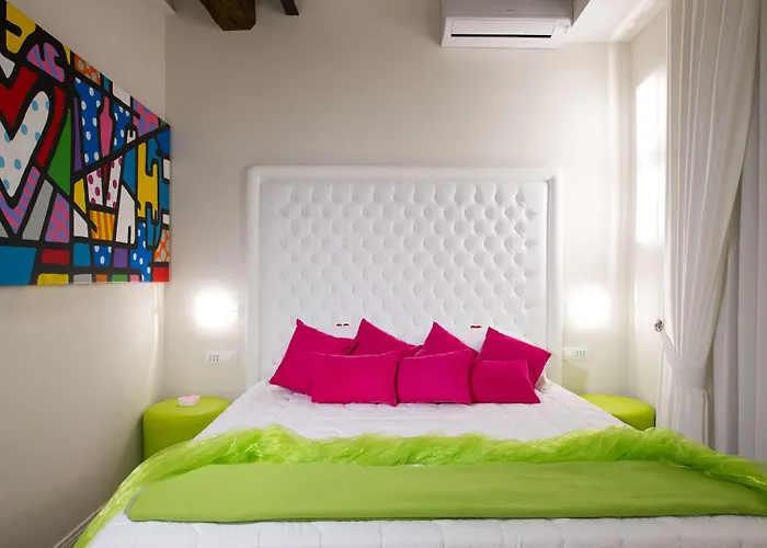 Domus Spagna Frattina Rome