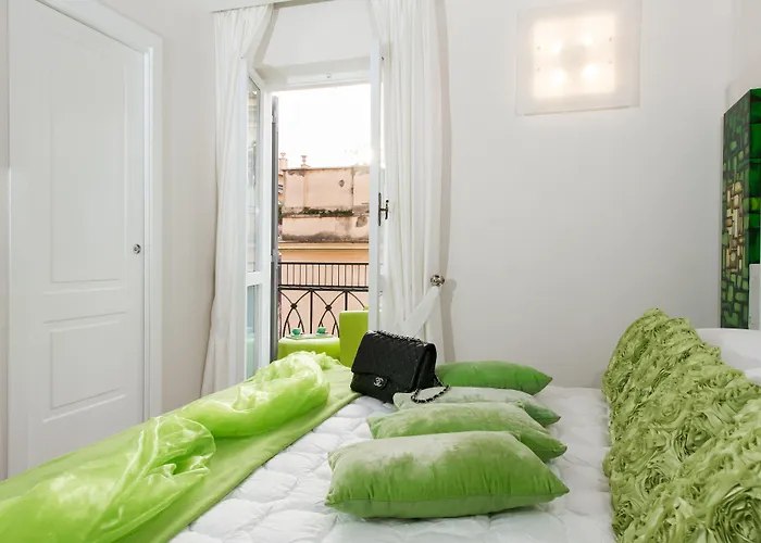 Domus Spagna Frattina Guest house Rome