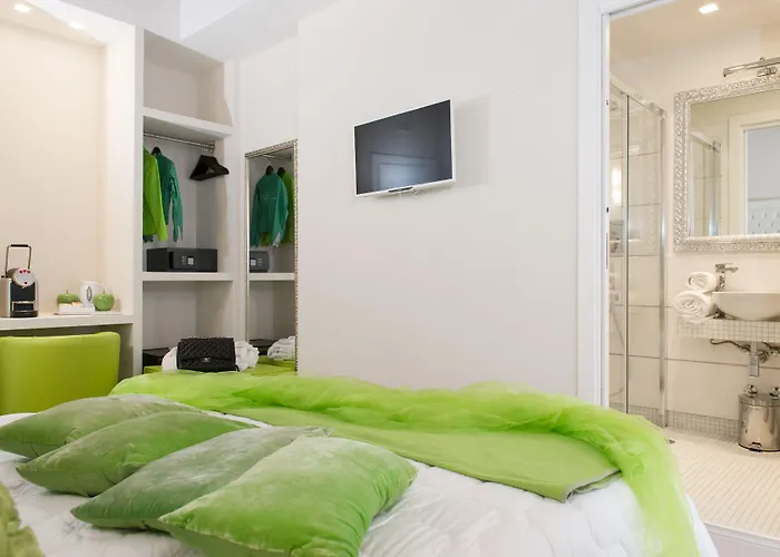 Domus Spagna Frattina Guest house Rome