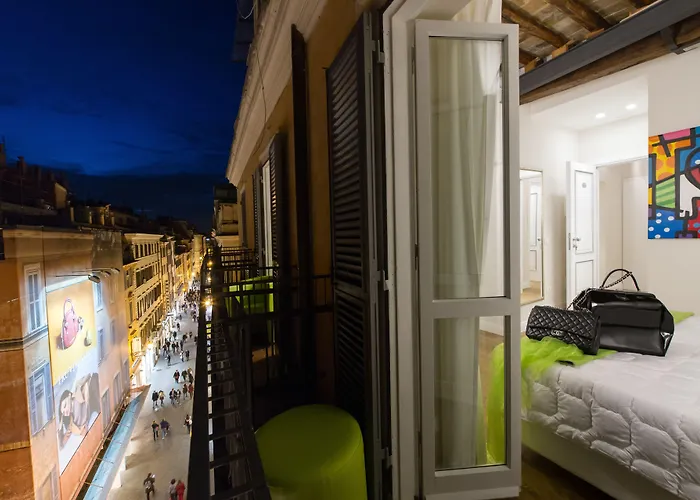 Domus Spagna Frattina Guest house