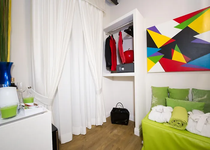 Domus Spagna Frattina Guest house