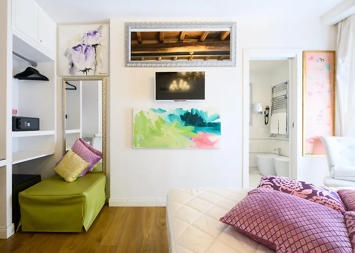 Domus Spagna Frattina 4*